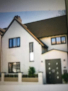 Richmond 4/5 Bed home
